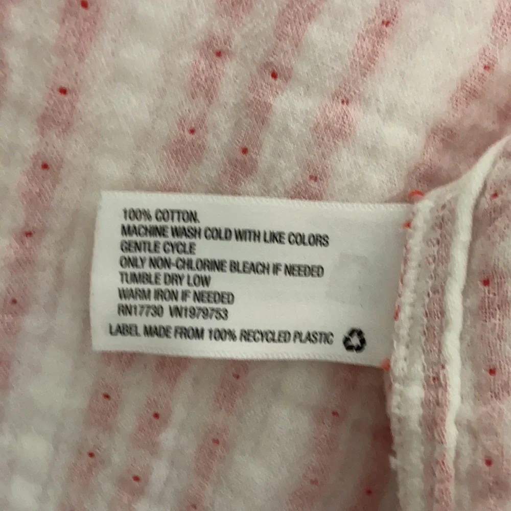 Universal Thread Top - Picture 6 of 7
